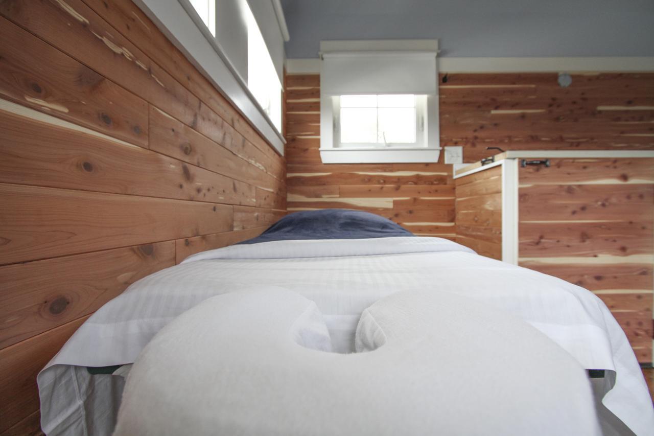 Beach Spa Bed & Breakfast Вирджиния-Бич Экстерьер фото